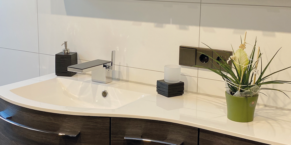 Barrierefreie Nasszelle als Wohlfühloase – stiller Ort mit Loungemusik